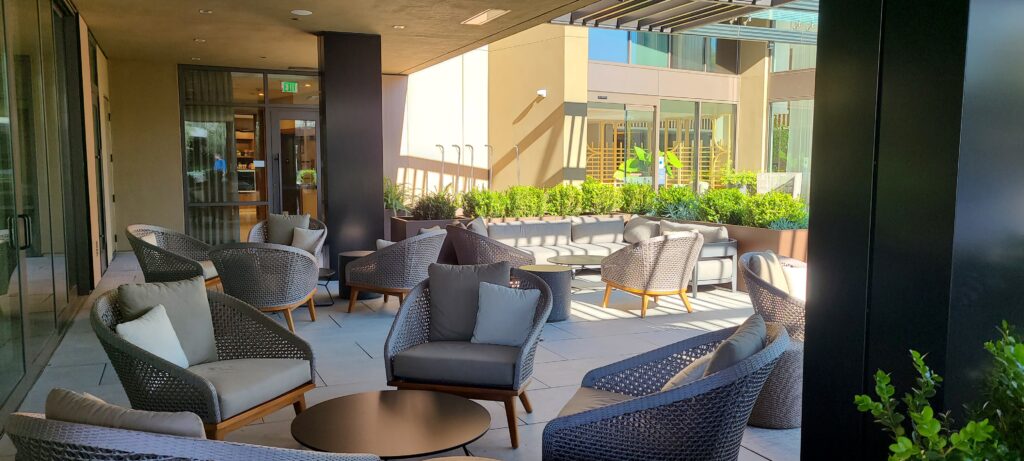 Review: Hotel Citrine, Palo Alto, a Tribute Portfolio 5 Hotel Citrine Outside Lounge Area