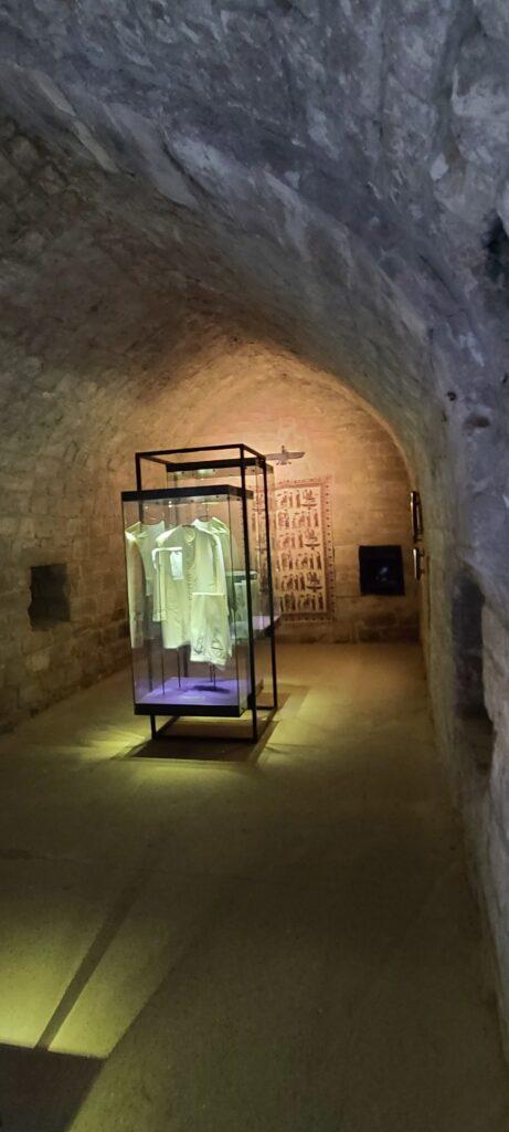 Indian merchant clothes