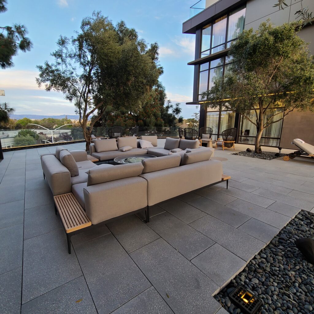 Review: TETRA Hotel, Autograph Collection 34 TETRA Hotel Outdoor Lounge