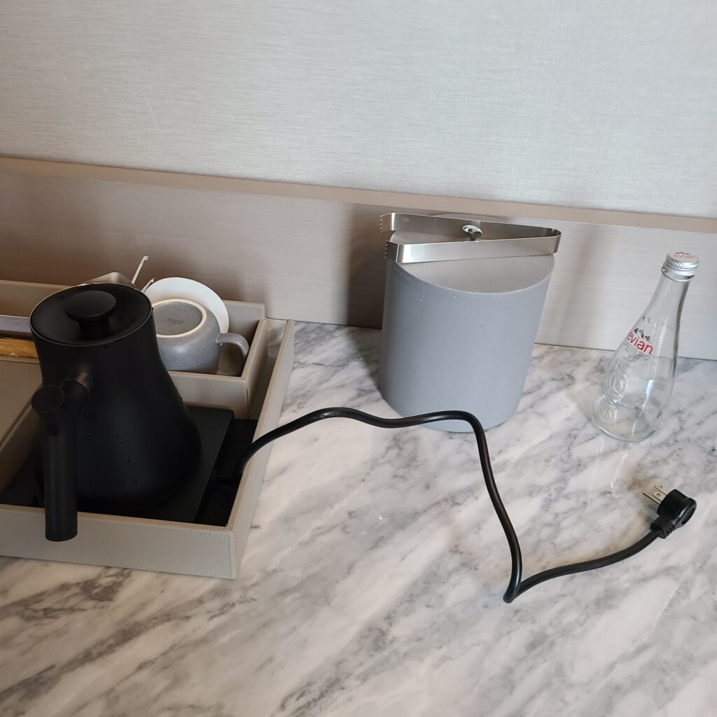 Review: TETRA Hotel, Autograph Collection 13 TETRA Hotel No Plugs