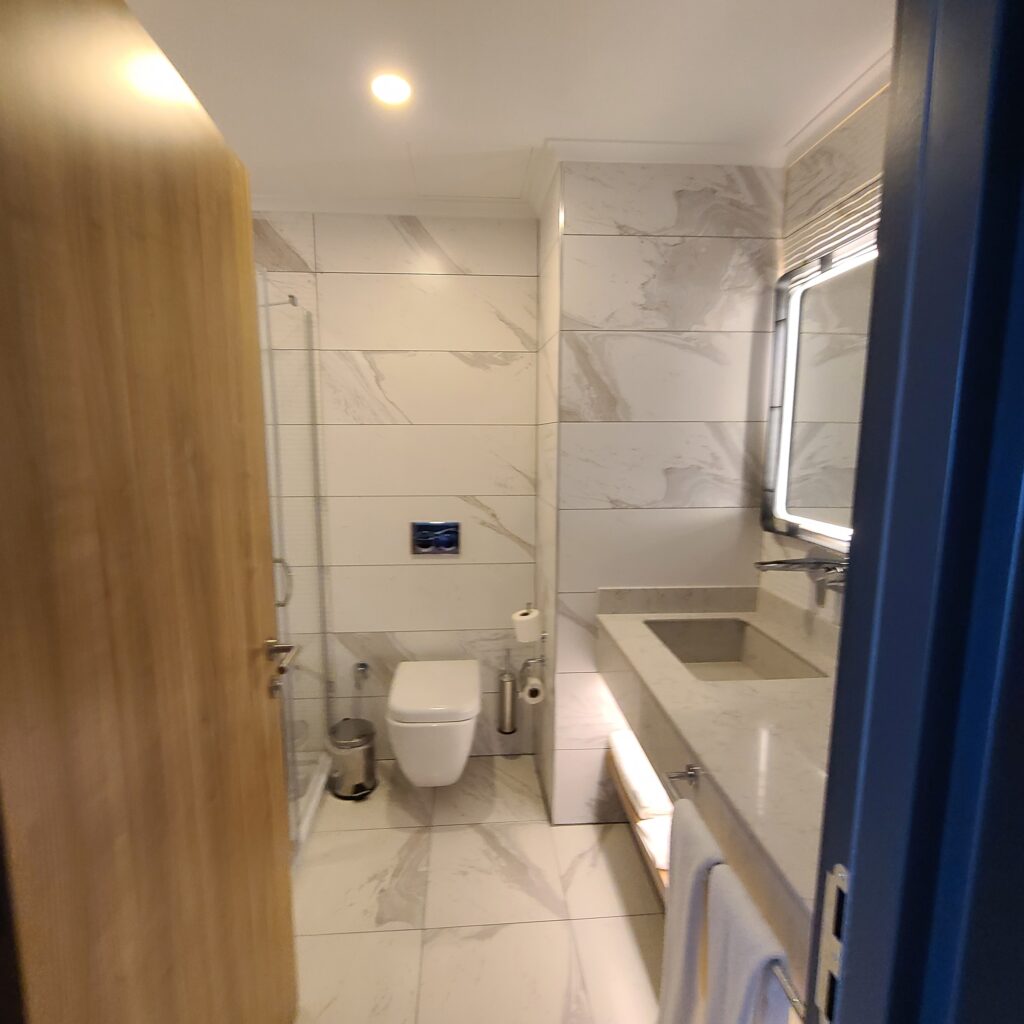 Residence Inn Atasehir Bathroom
