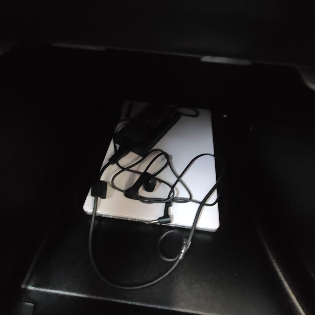 Review: Turkish Airlines Business Class Boeing 787-9 Dreamliner (IST-SFO) 12 Turkish Airlines Business Class 787 Personal Storage