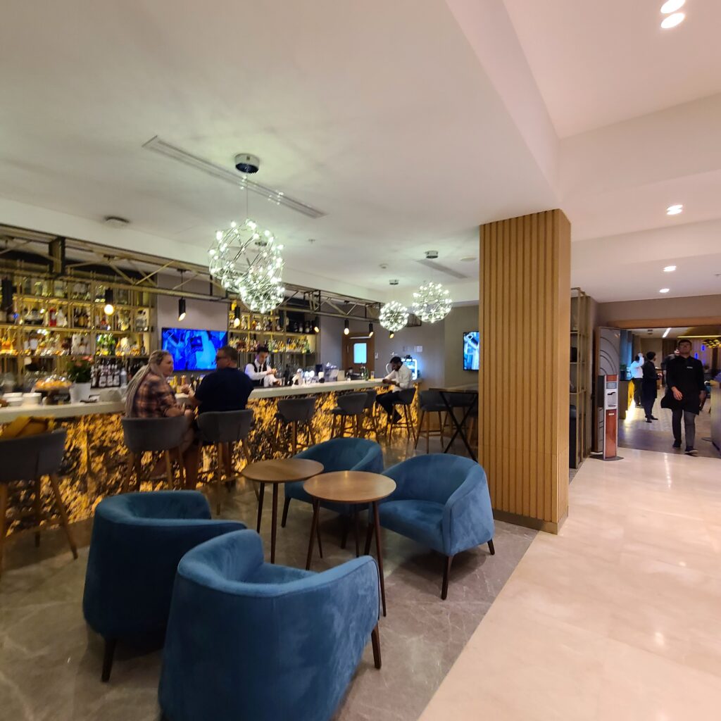 Courtyard by Marriott Tashkent Bar