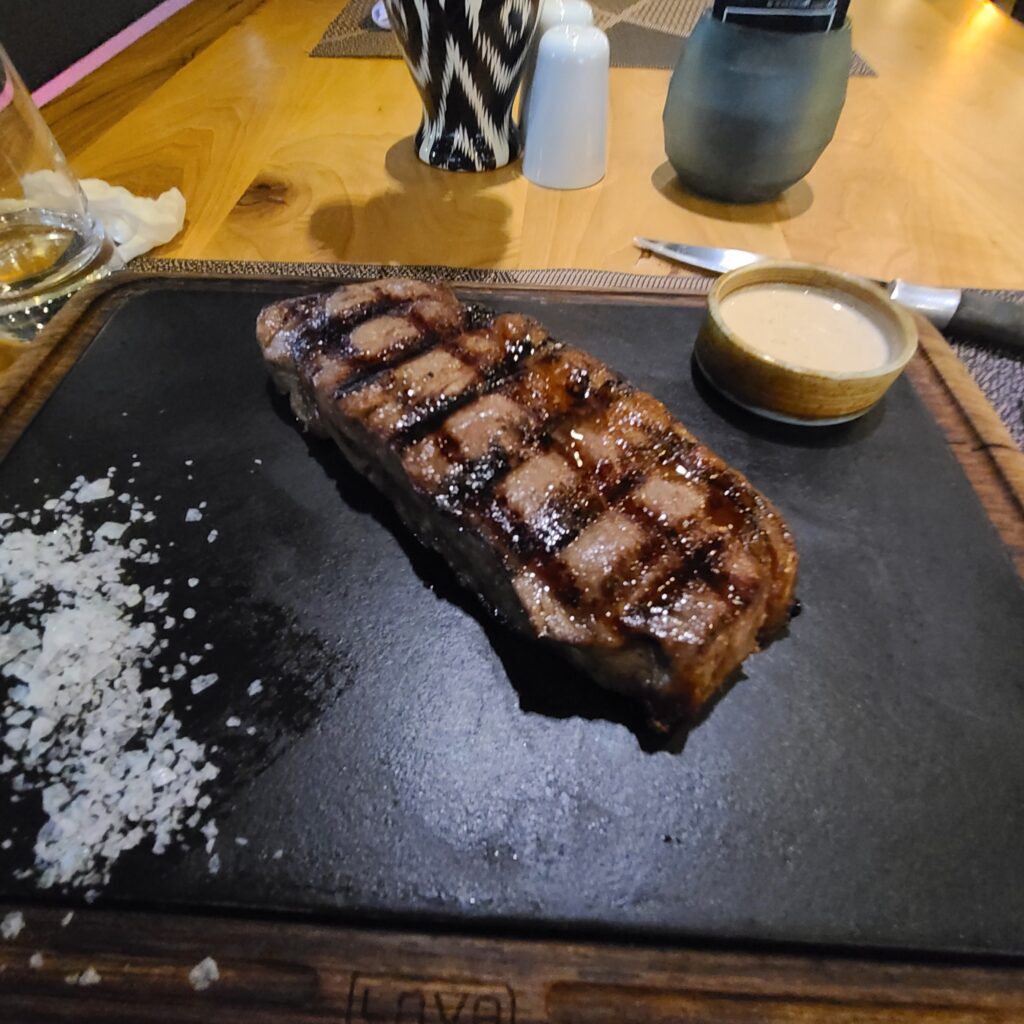 Courtyard by Marriott Tashkent MeatMe Grill & Bar Steak