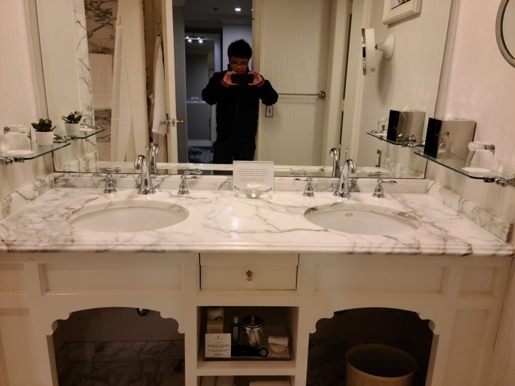 Review: The Ritz-Carlton, San Francisco 25 The Ritz-Carlton, San Francisco Bathroom Sinks