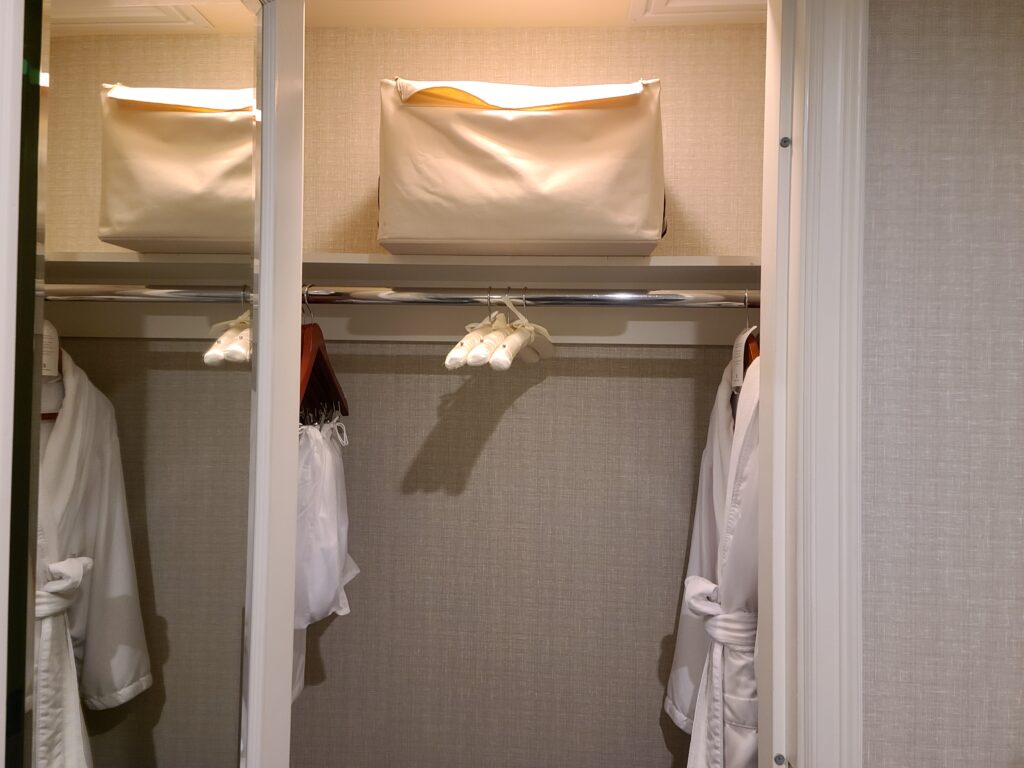 Review: The Ritz-Carlton, San Francisco 18 The Ritz-Carlton, San Francisco Closet