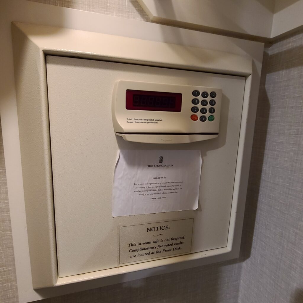 Review: The Ritz-Carlton, San Francisco 19 The Ritz-Carlton, San Francisco Safe