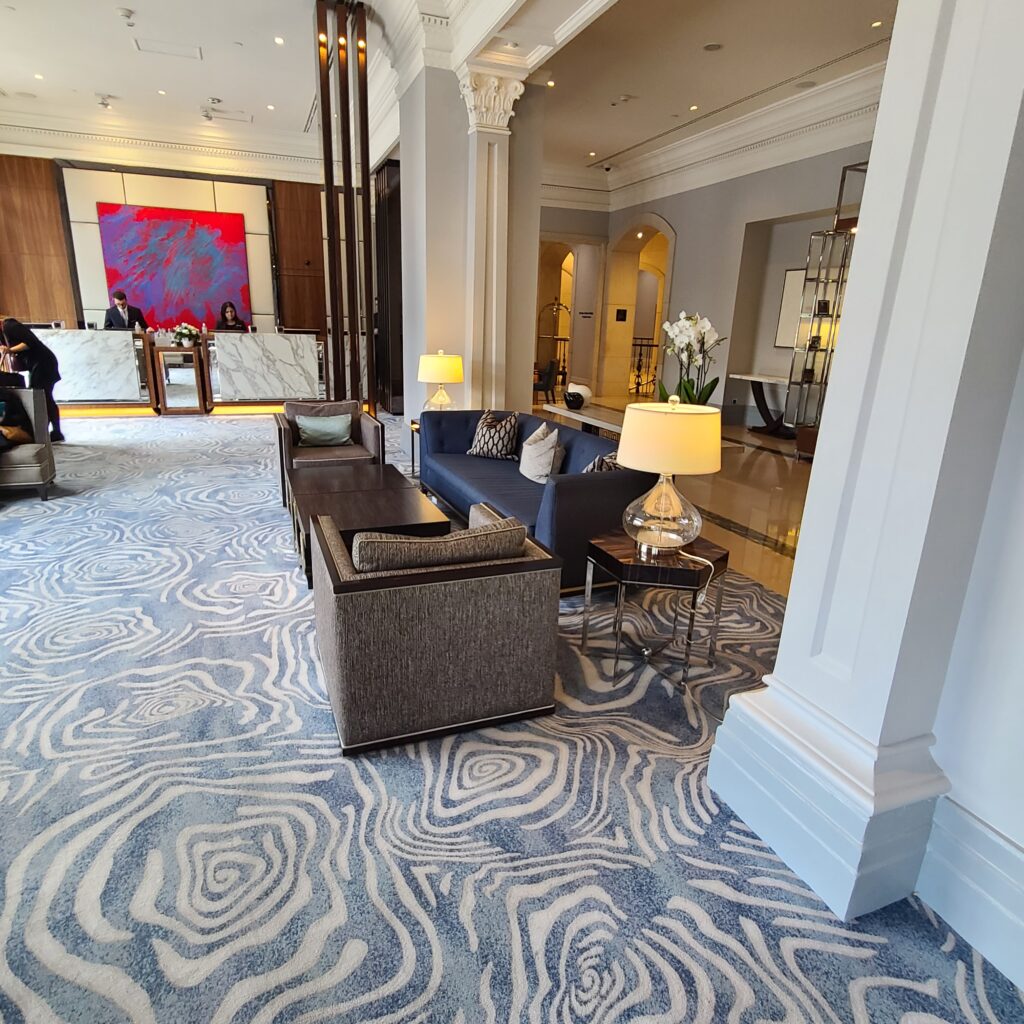 The Ritz-Carlton Budapest, Lobby