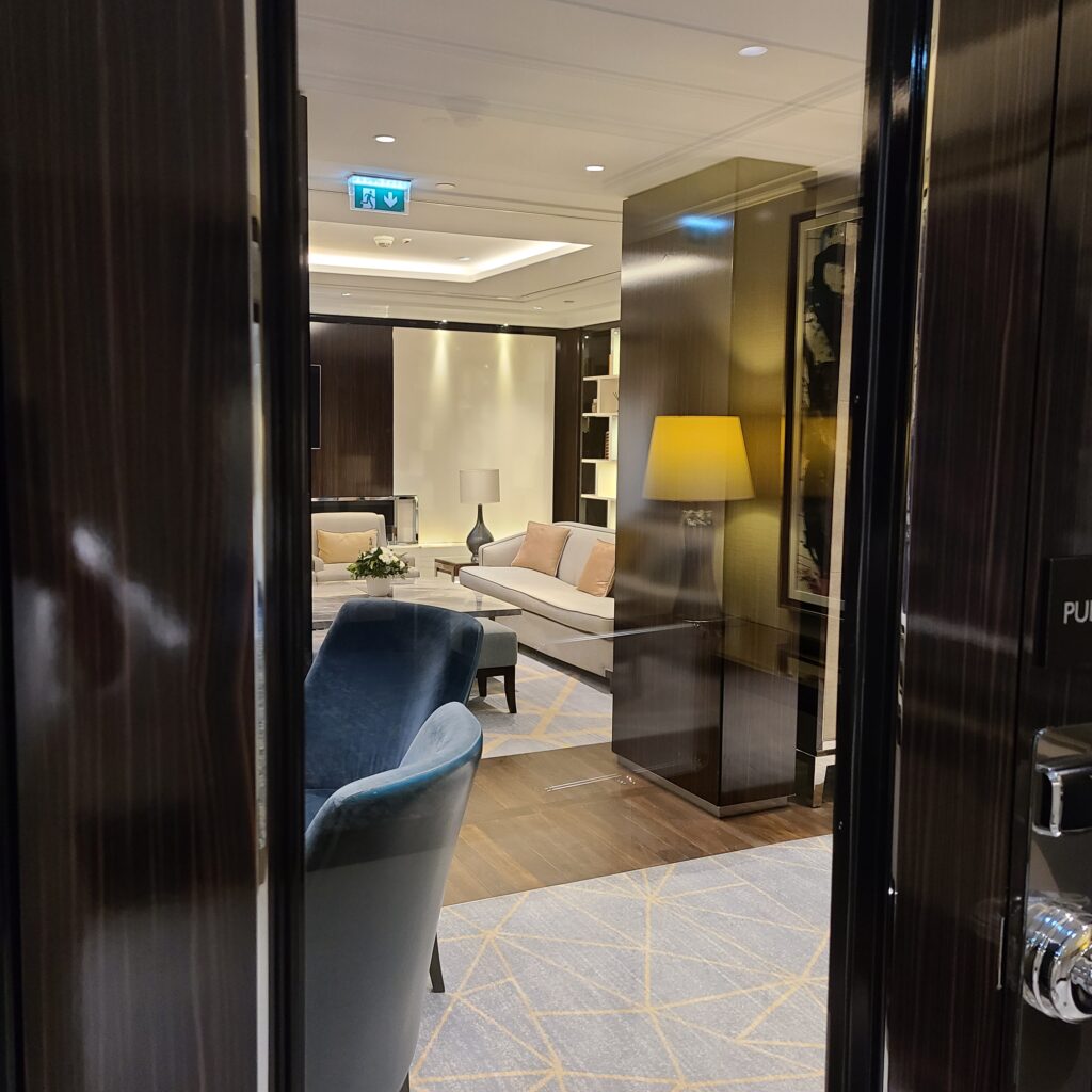 The Ritz-Carlton, Budapest Club Lounge