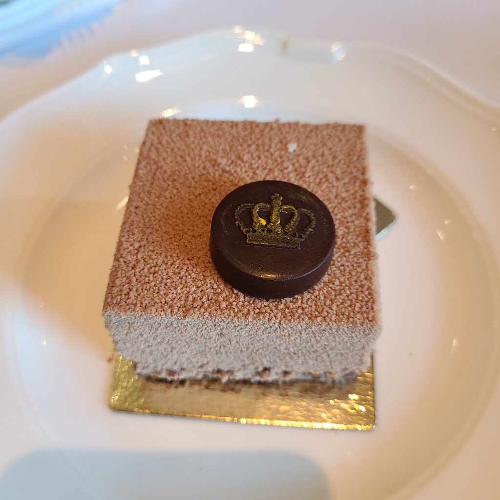 The Ritz-Carlton, Budapest Kaffe Wien Imperial Cake