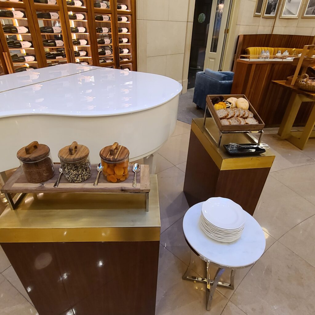 The Ritz-Carlton, Budapest Breakfast at Kupola Lounge