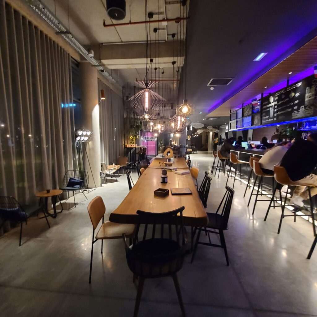 Moxy Paris CDG Lobby