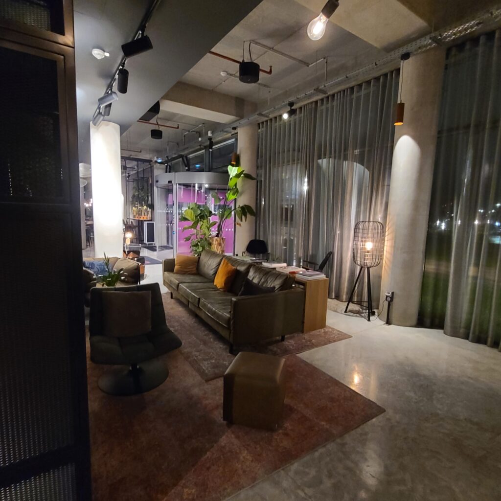 Moxy Paris CDG Lobby