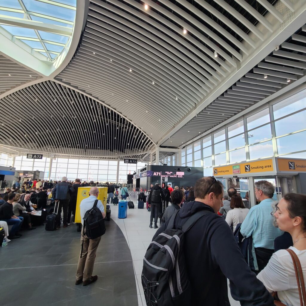 Review: Air France Airbus A220-300 Economy Class (FCO-CDG) 3 FCO Terminal 1A-Gates