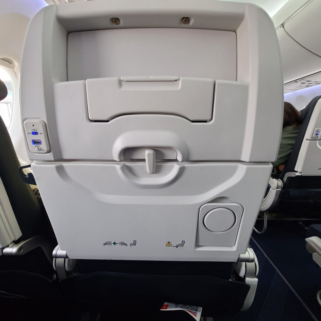 Review: Air France Airbus A220-300 Economy Class (FCO-CDG) 8 Air France Airbus A220-300 Back of Seat