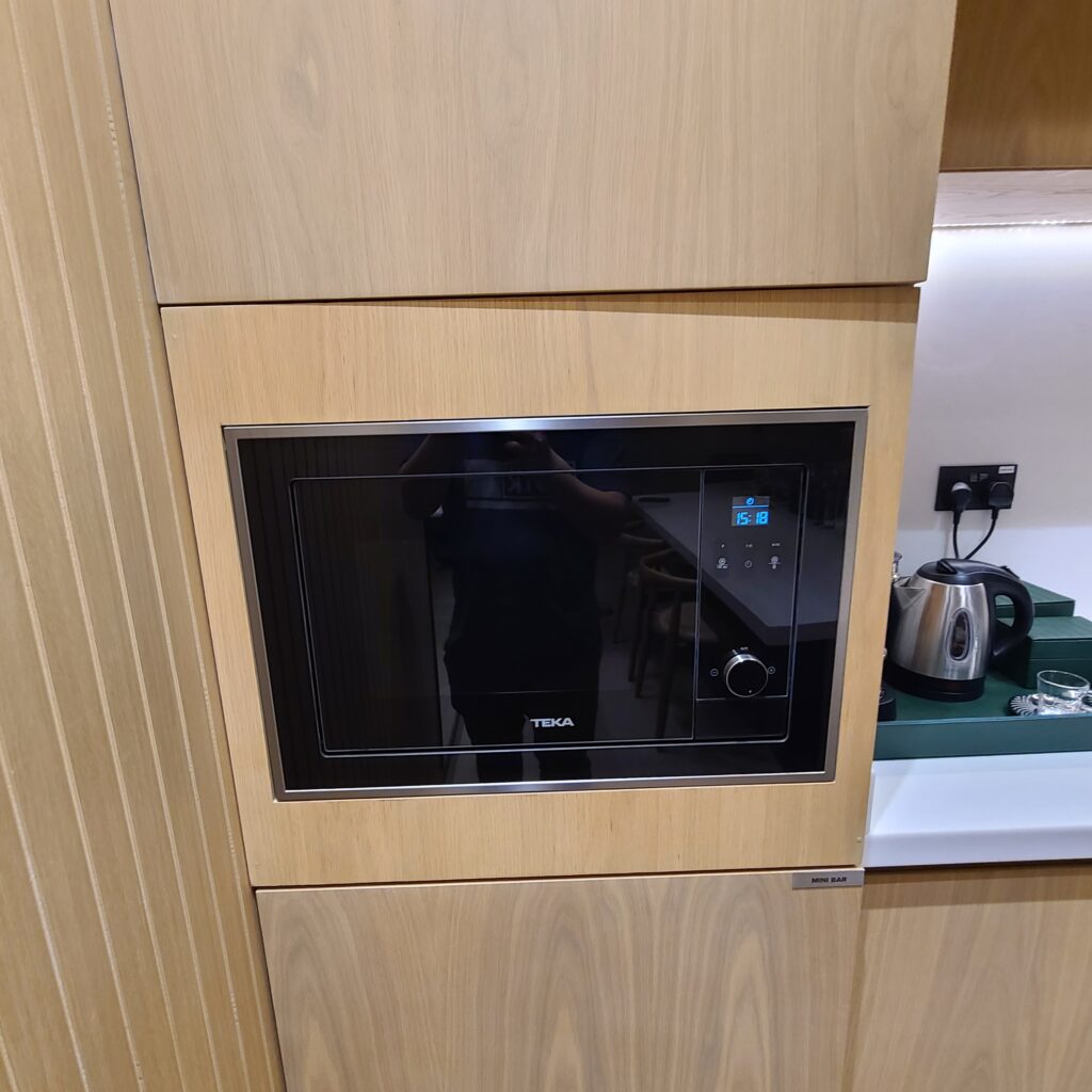 Katara Hills Doha, Hilton LXR Microwave