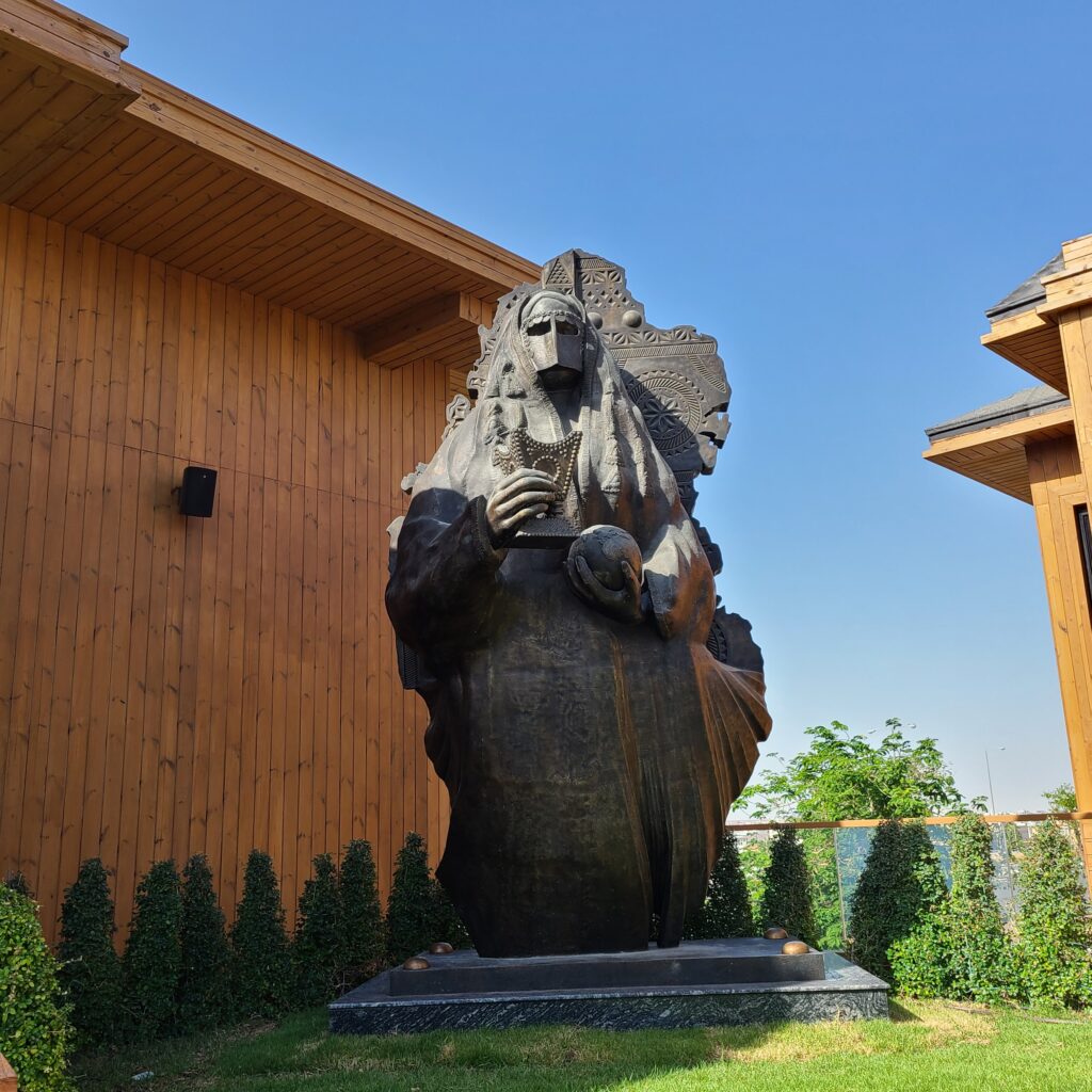 Katara Hills Doha, Hilton LXR Qatar Welcomes the World Statue