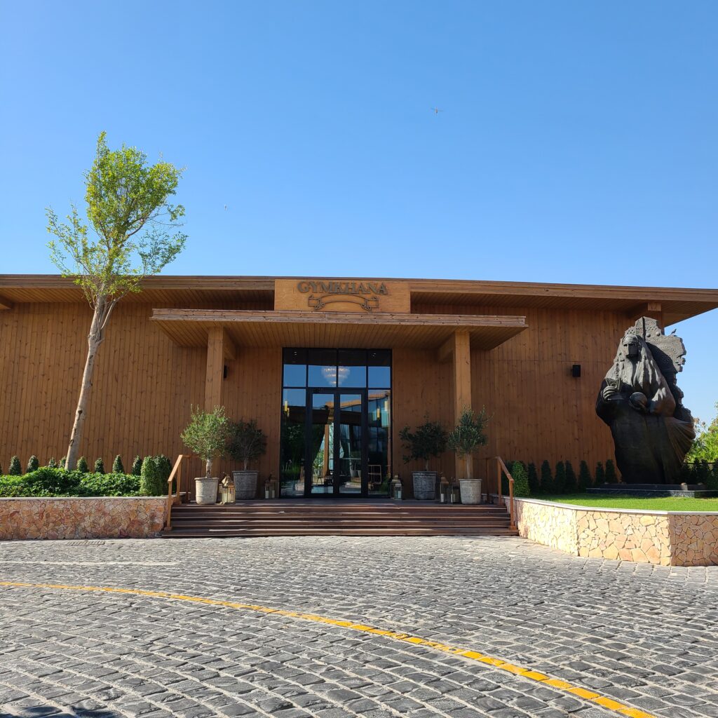 Katara Hills Doha, Hilton LXR Gymkhana Restaurant