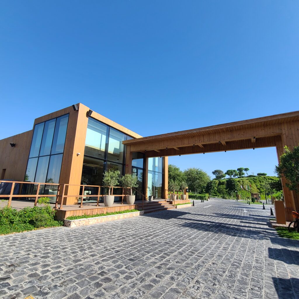 Katara Hills Doha, Hilton LXR Reception Building