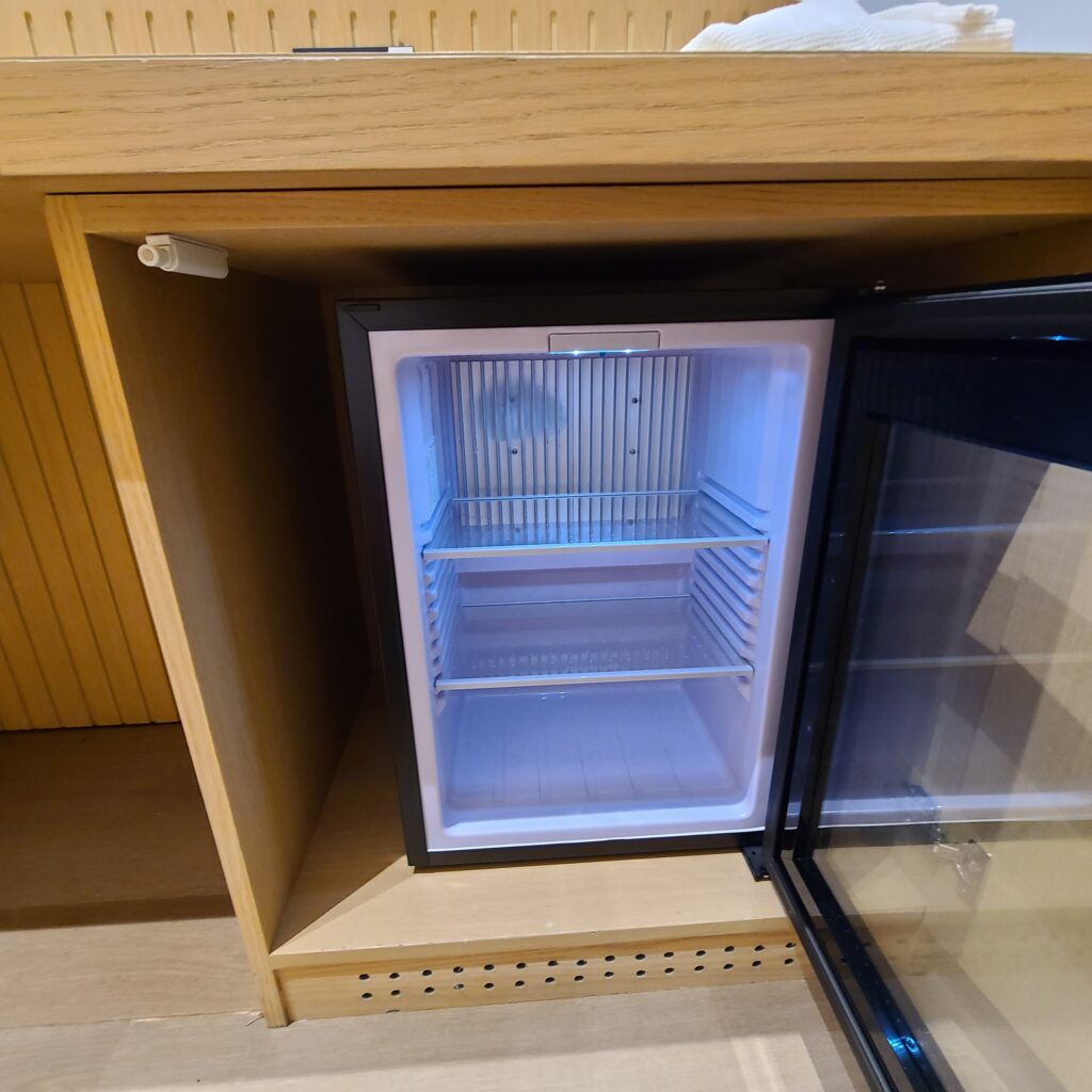 Katara Hills Doha, Hilton LXR Master Bedroom Mini Fridge