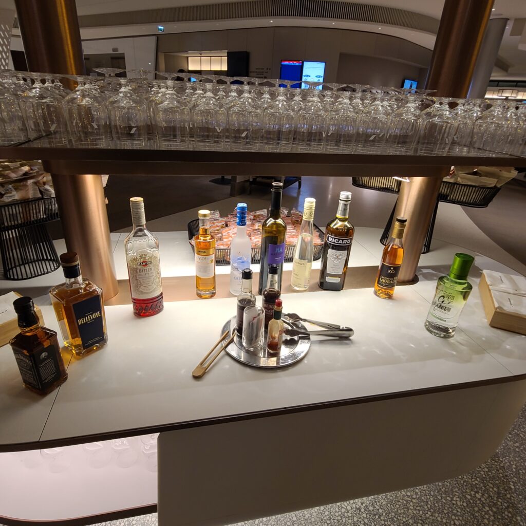 Air France Paris CDG Terminal 2F Alcohol Station