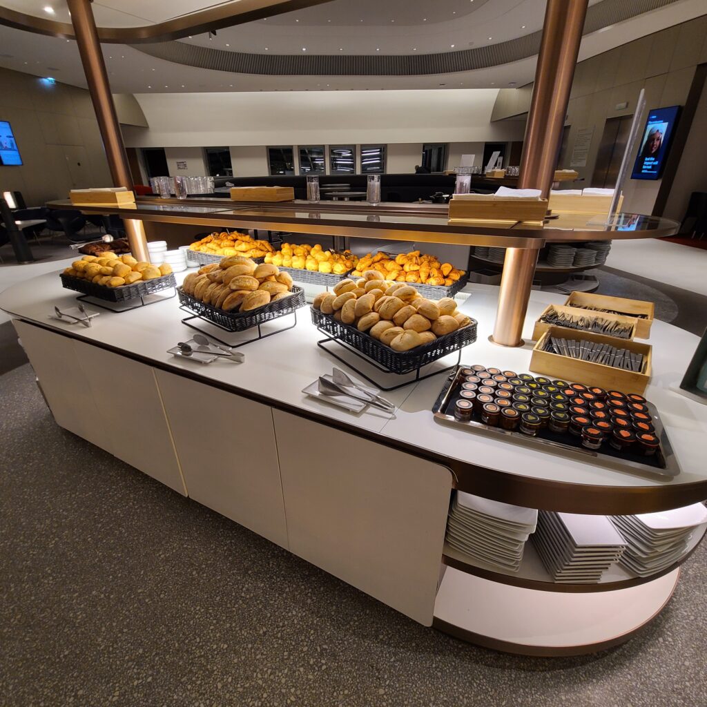 Air France Paris CDG Terminal 2F Pastries Station