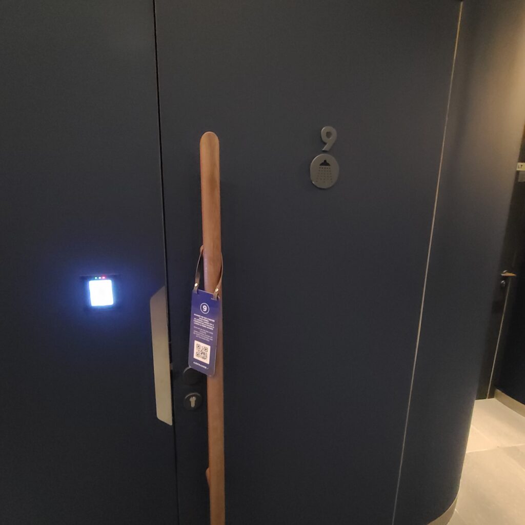 Air France Paris CDG Terminal 2F Shower Door