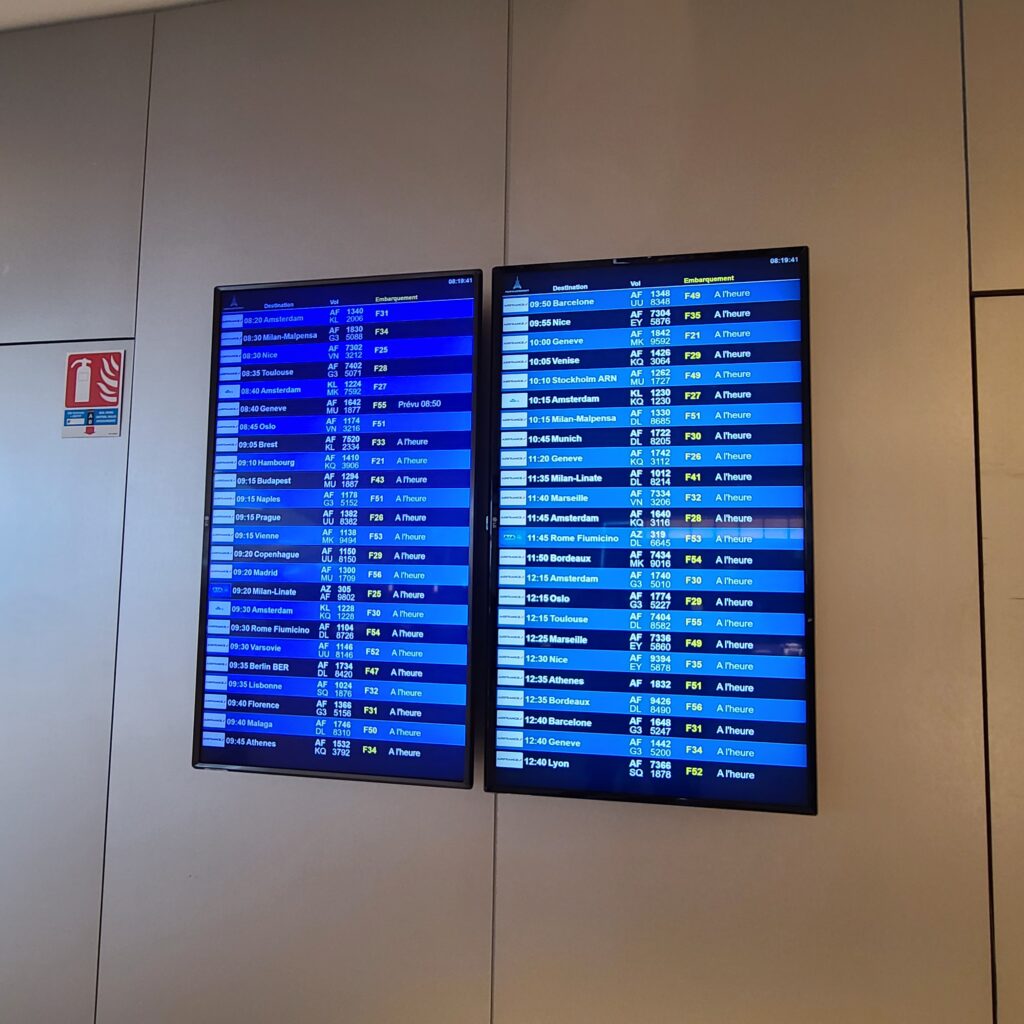 Air France Paris CDG Terminal 2F Flight Information
