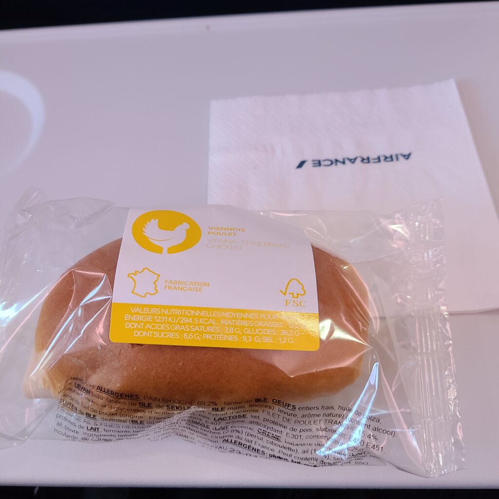 Review: Air France Airbus A220-300 Economy Class (FCO-CDG) 15 Air France Airbus A220-300 Chicken Sandwich