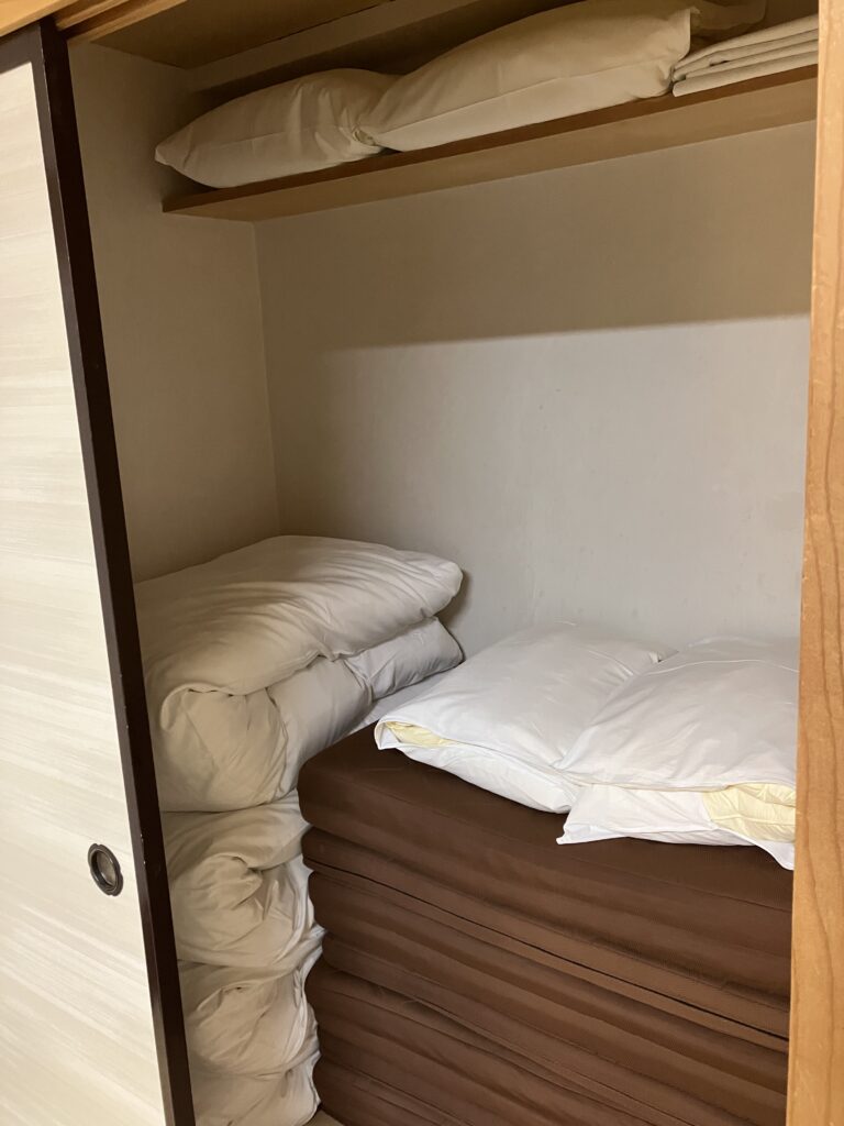 Dai-ichi Takimotokan Superior Room Futon Closet