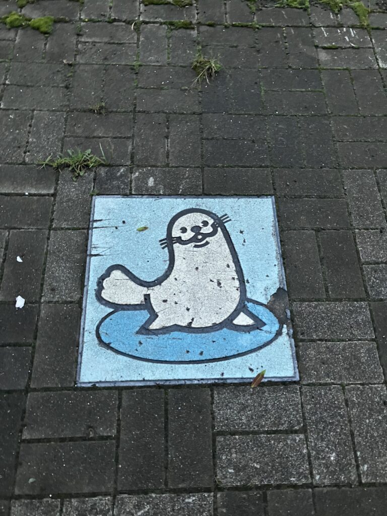 Monbetsu Seal Floor Tile