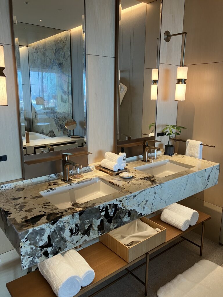 Ritz-Carlton Fukuoka Deluxe Room Bathroom Sinks