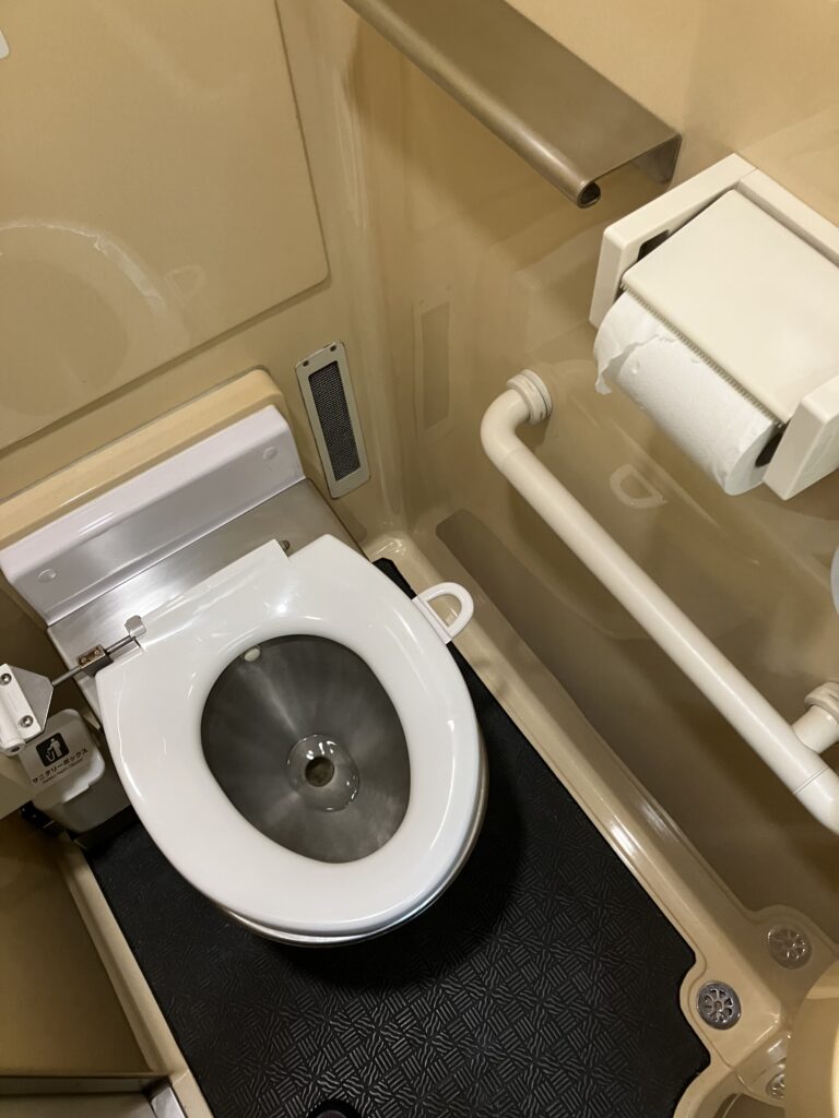 Review: Hokuto Limited Express Train (Noboribetsu-Hakodate) 11 Hokuto Limited Express Toilet