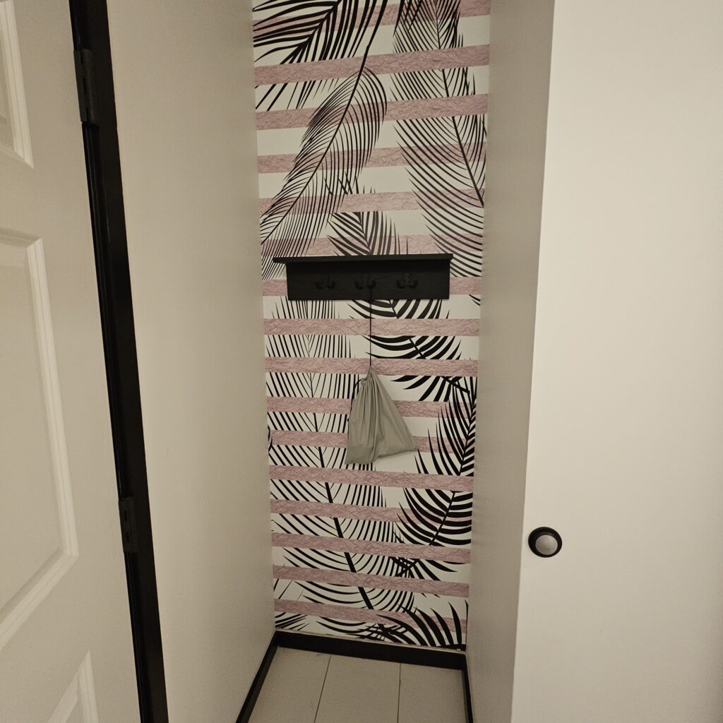 Kimpton Hotel Fontenot Bathroom Hangers