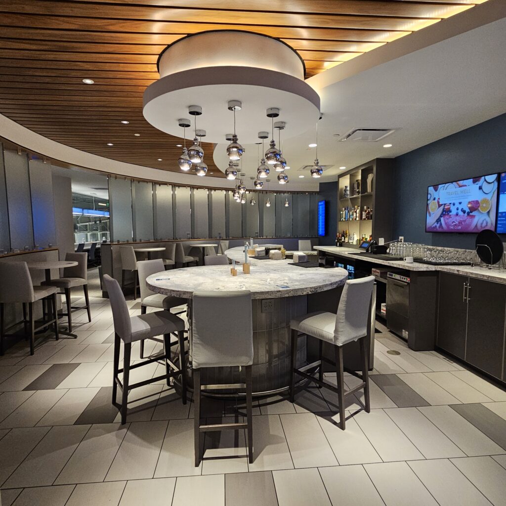Review: The Club MSY Lounge- Louis Armstrong New Orleans International Airport 8 The Club MSY Bar Area