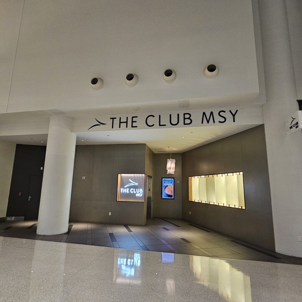 Review: The Club MSY Lounge- Louis Armstrong New Orleans International Airport 2