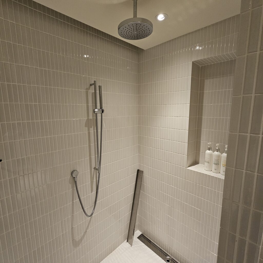 Kimpton Da An Shower