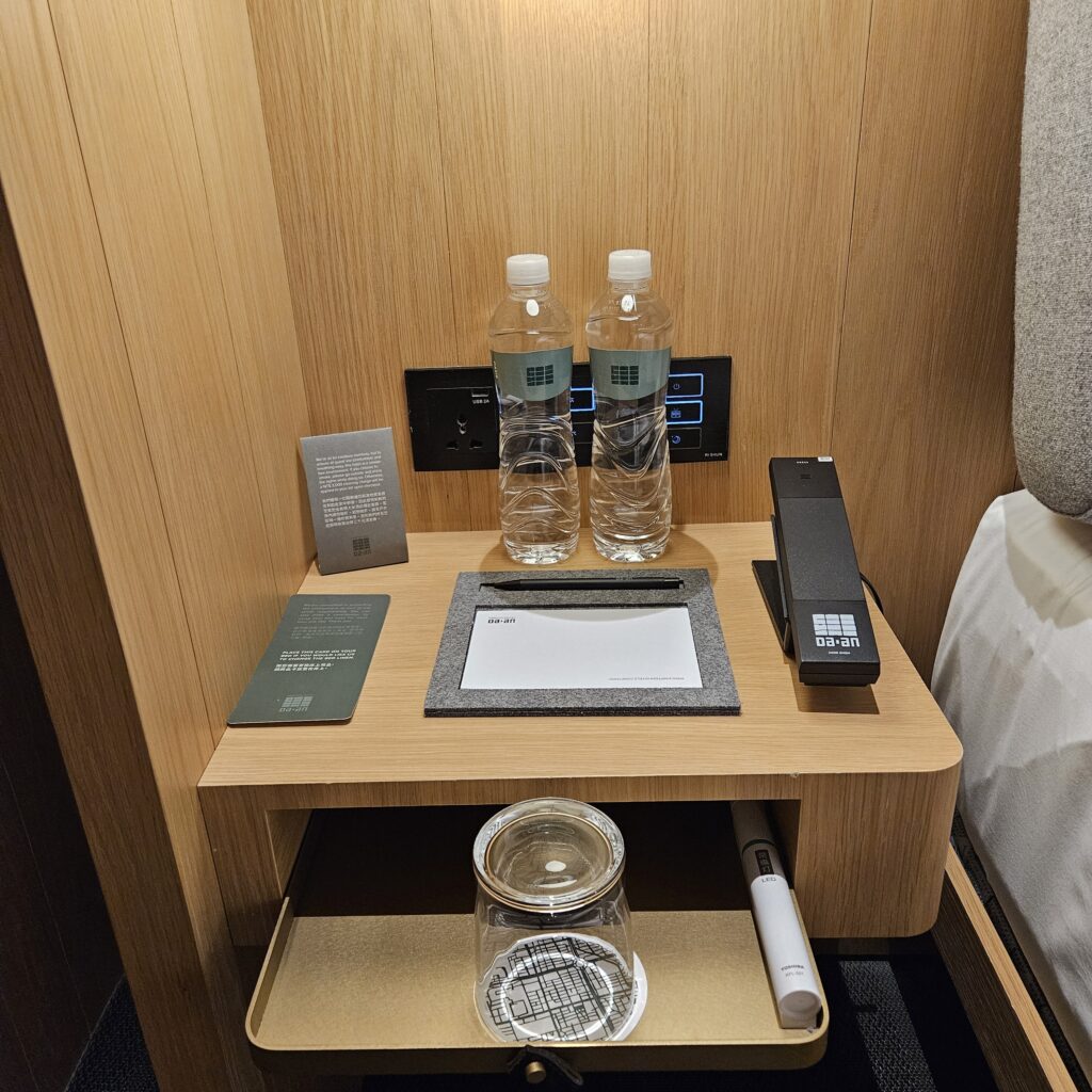 Kimpton Da An Water Bottles