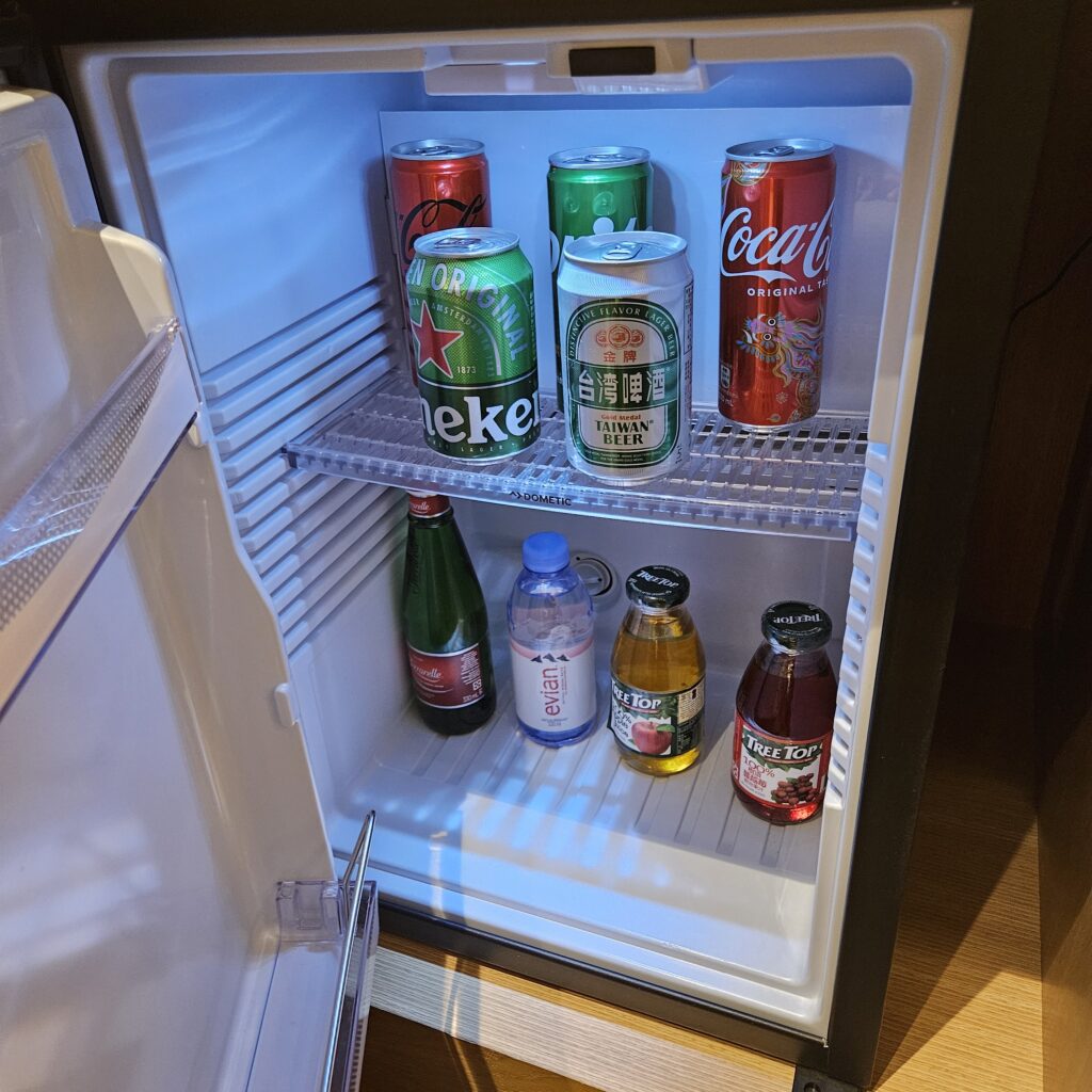 Kimpton Da An Minibar