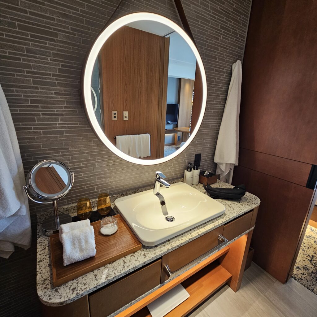 InterContinental Yokohama Pier 8 Bathroom Sink