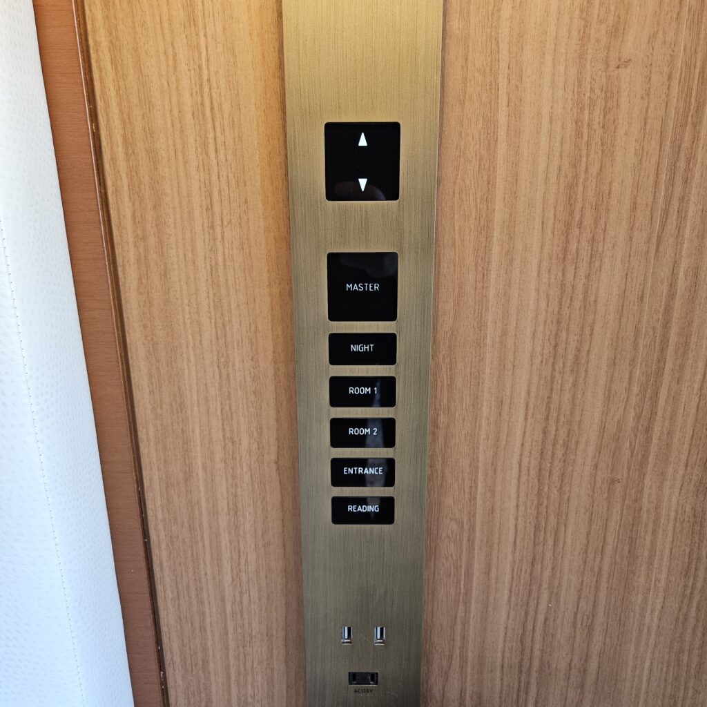 InterContinental Yokohama Pier 8 Bedside Light Controls