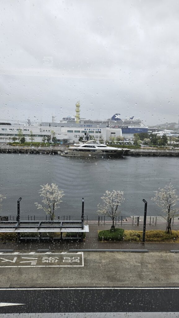 InterContinental Yokohama Pier 8 Club Lounge Harbor View