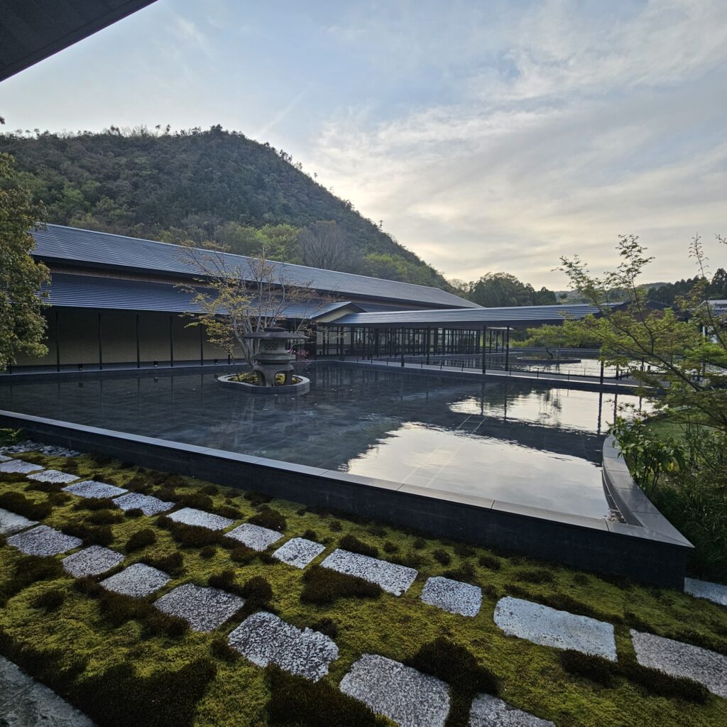 Roku Kyoto Water Basin