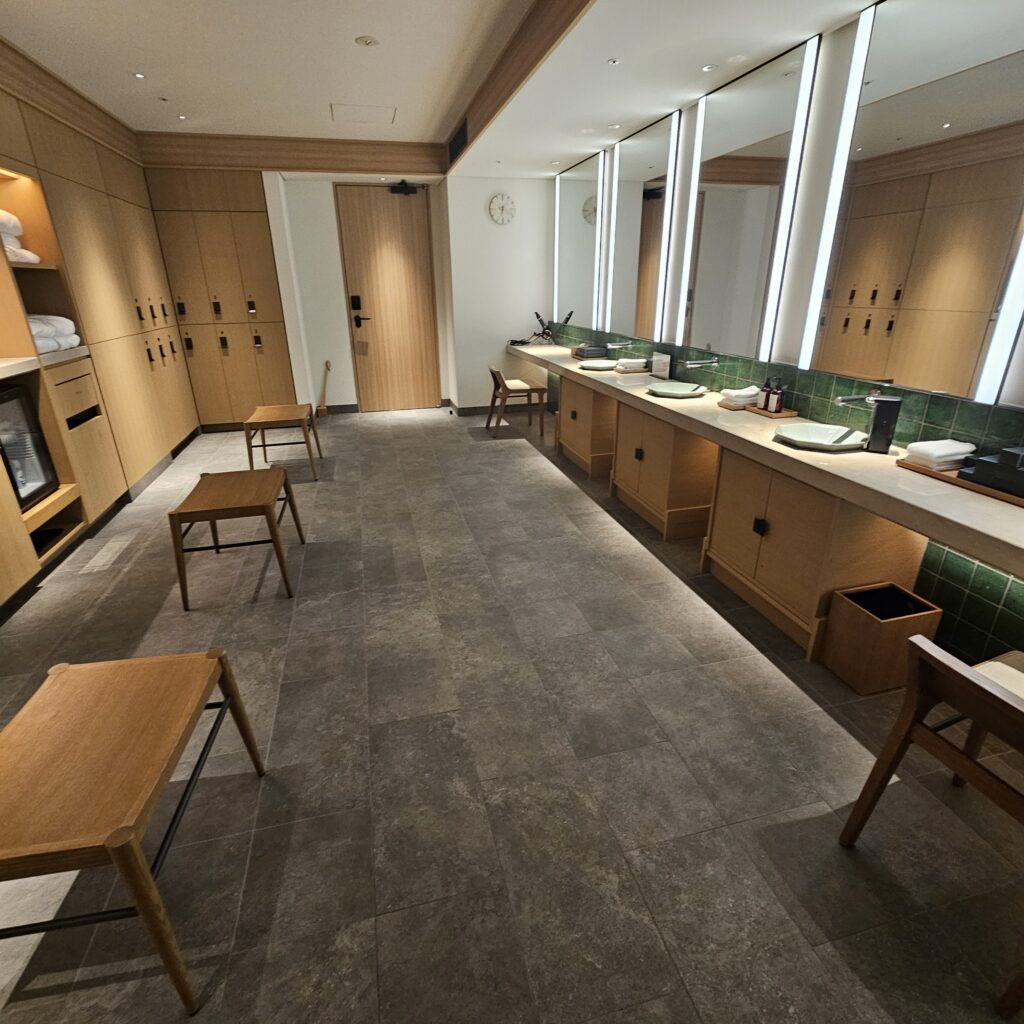 Roku Kyoto Men's Locker Room