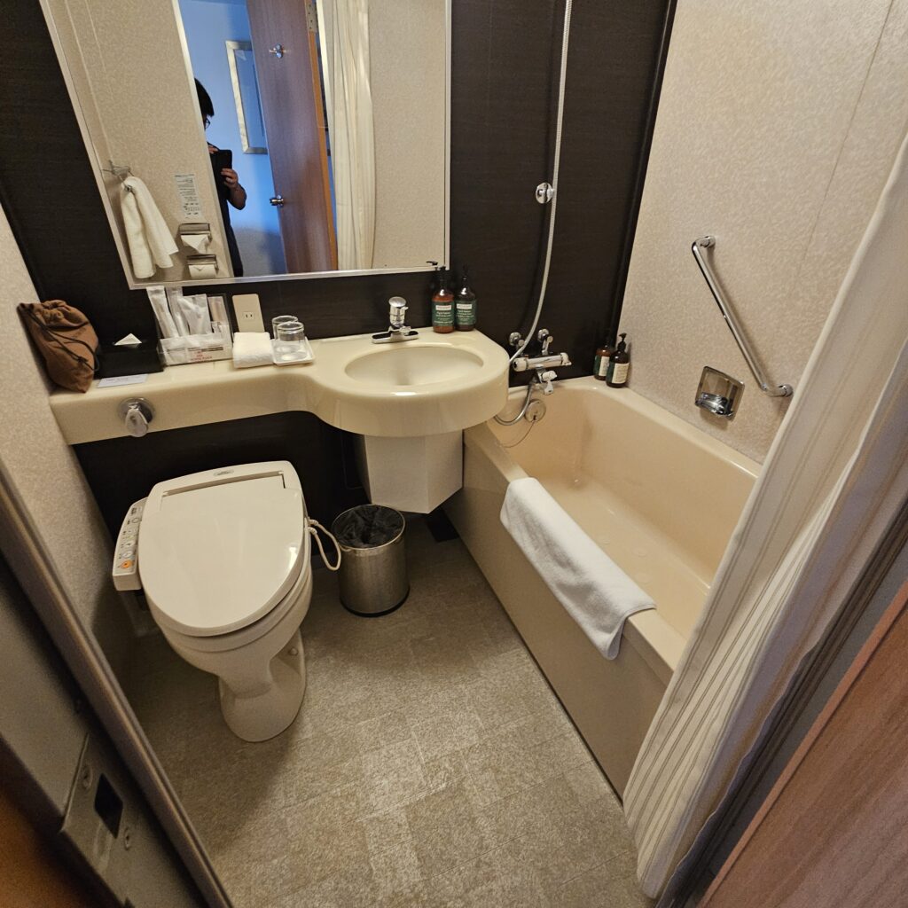 ANA Crowne Plaza Fukuoka Bathroom