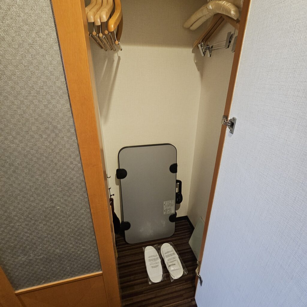 ANA Crowne Plaza Fukuoka Closet