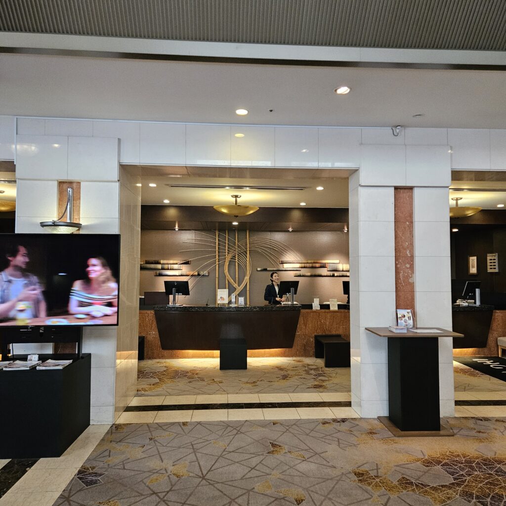 ANA Crowne Plaza Fukuoka Front Desk