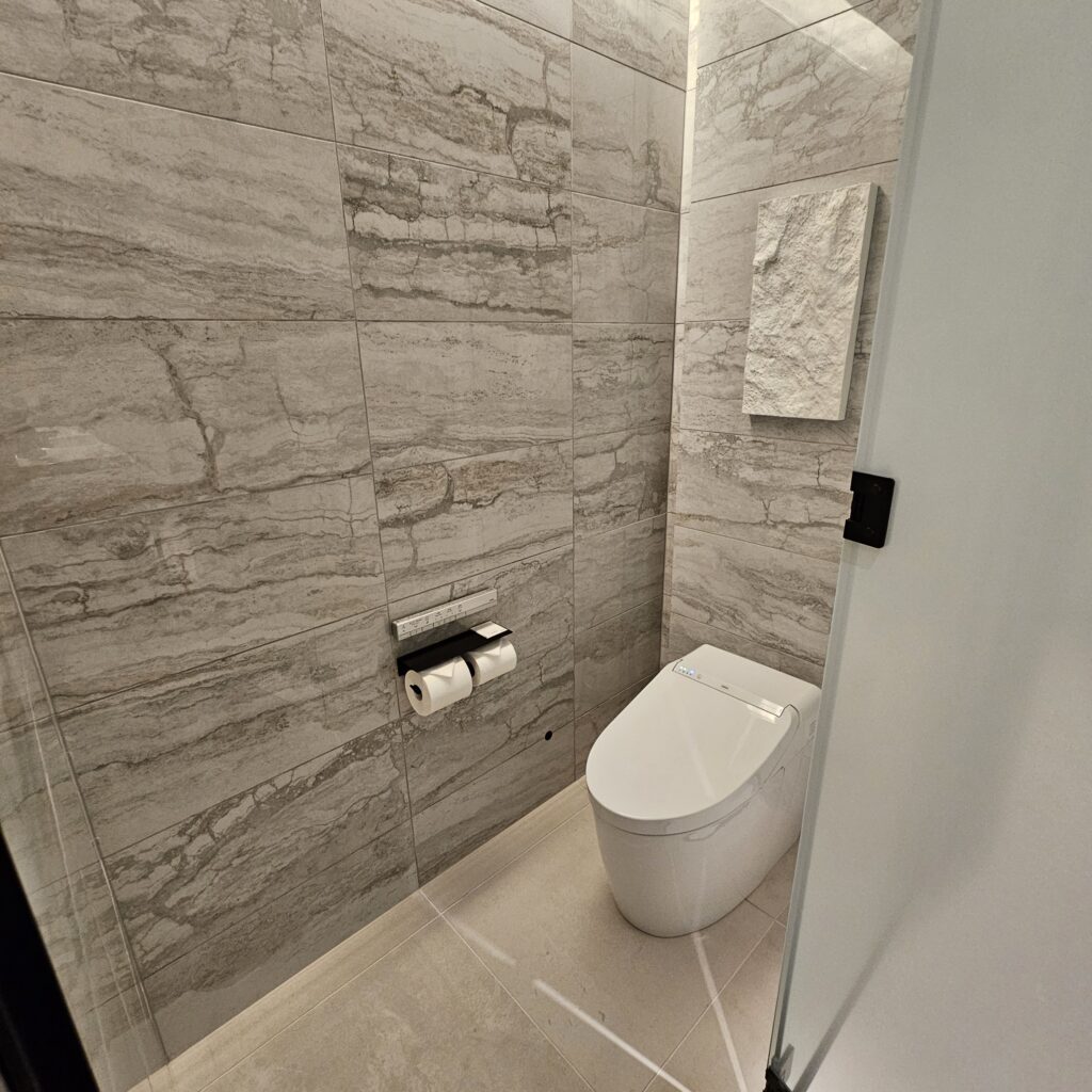 Sakurajima Suite Bathroom Toilet Room