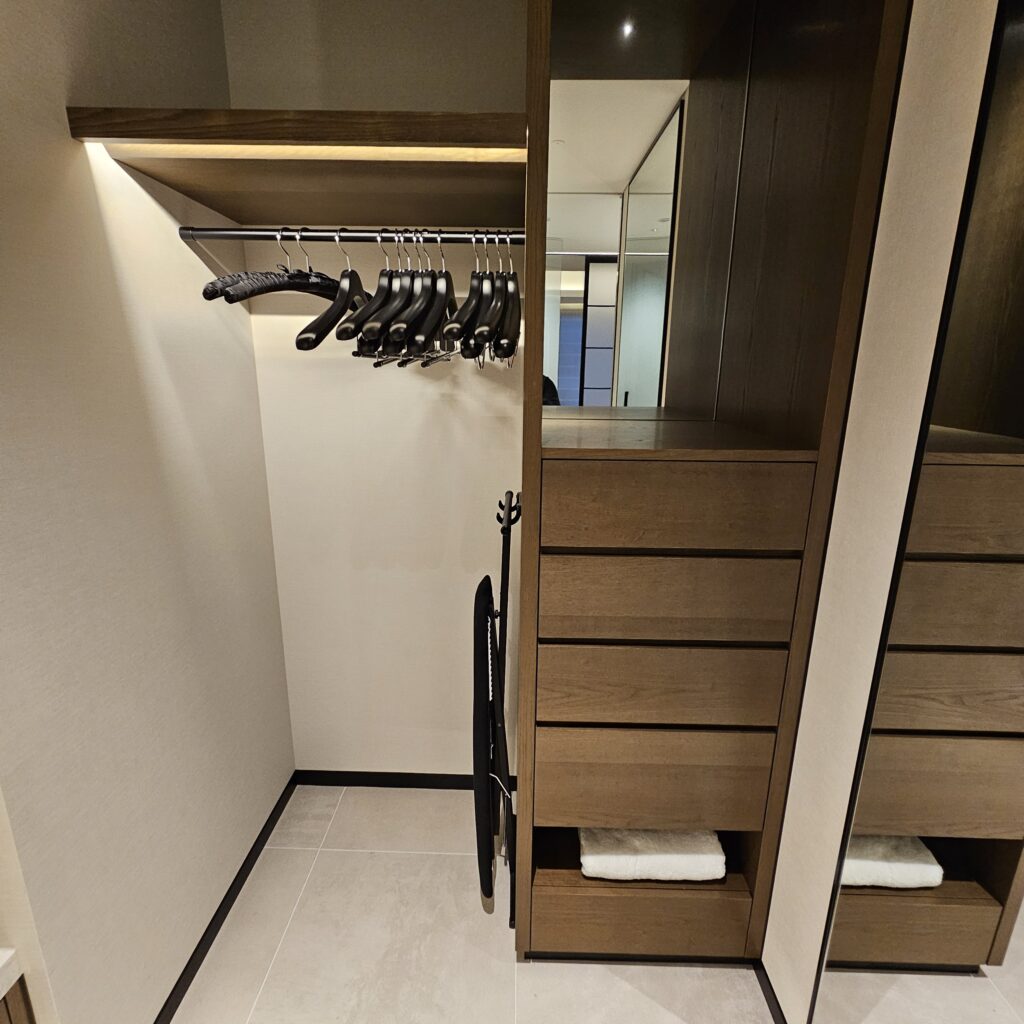 Sakurajima Suite Bathroom Closet