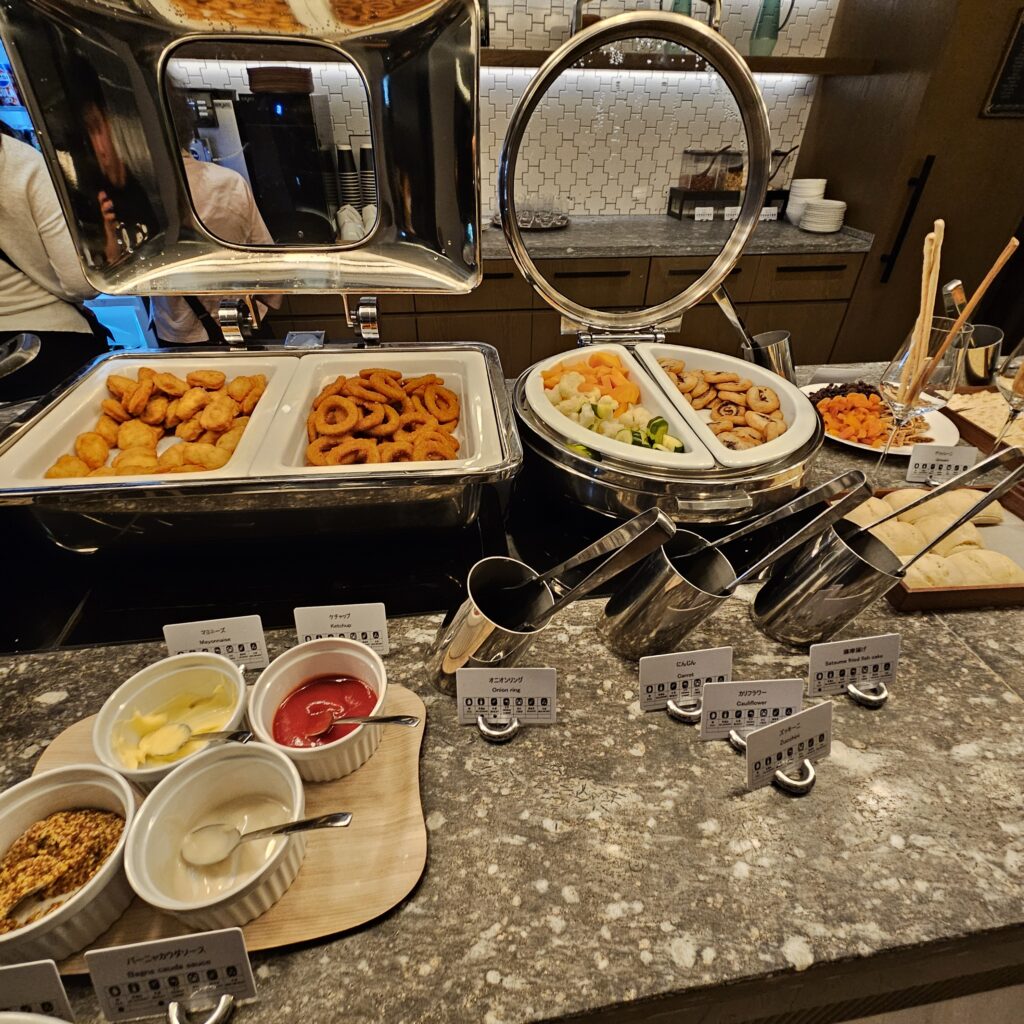 Sheraton Club Lounge Food Trays